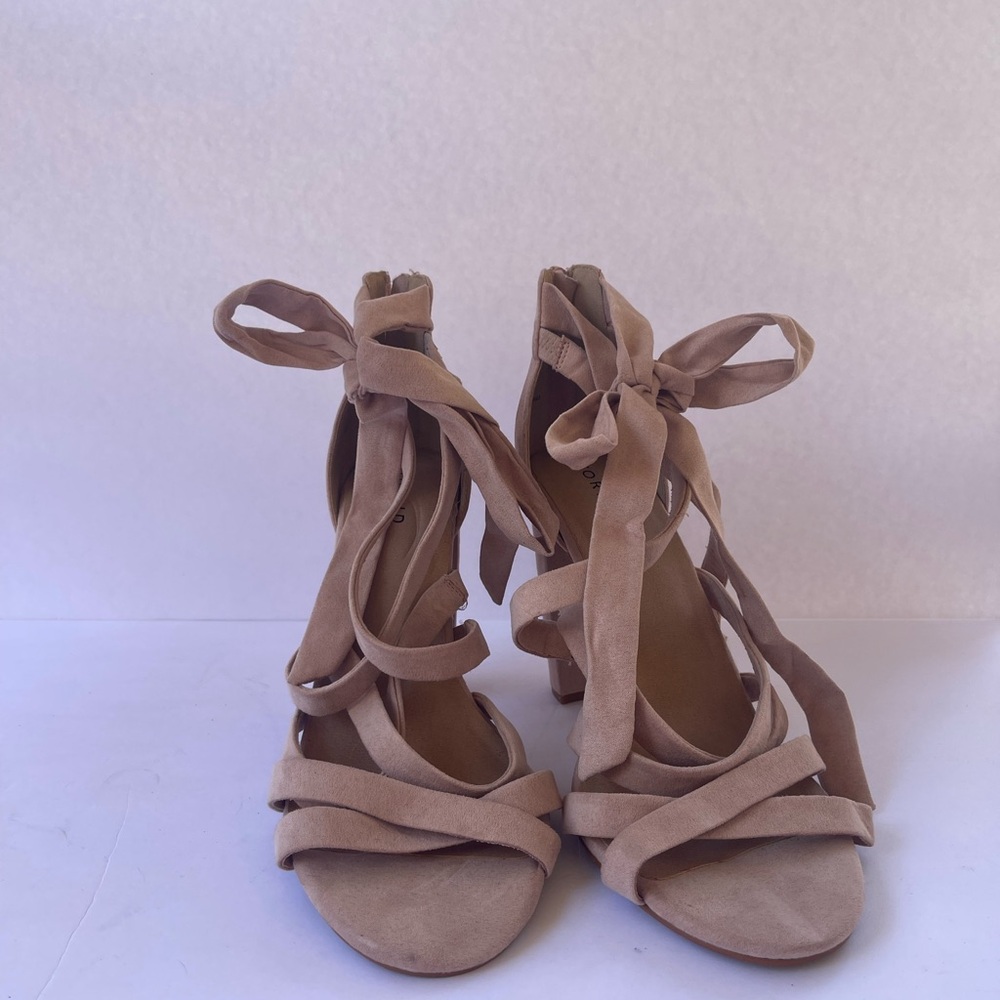 Women's Tan Strappy Sandals